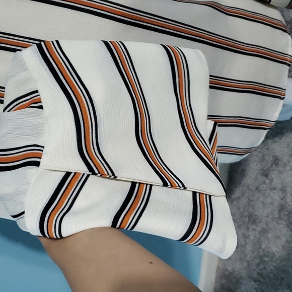 PRETTY LONG SLEEVE BLOUSE - Picture 2 of 5